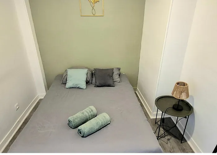 Verdant Oasis - Proche Du Centre - Wifi Gratuit - Parking A Proximite Apartment