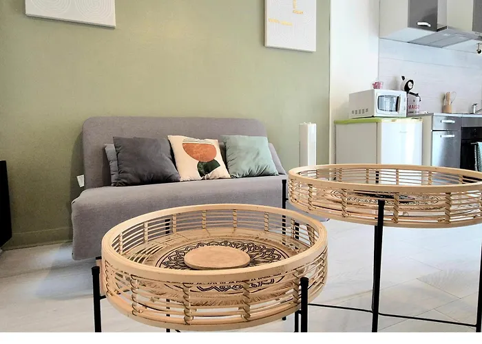 Appartement Verdant Oasis - Proche Du Centre - Wifi Gratuit - Parking à Proximité *